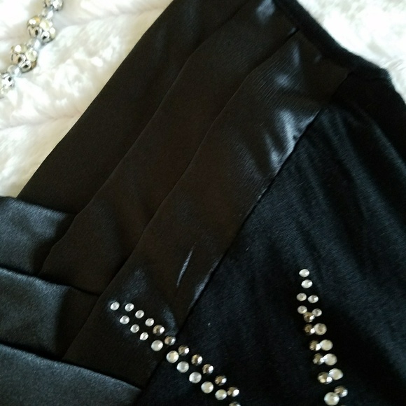 LAST 1 ! -Black cami w/rhinestone spider- size Sml - Picture 5 of 7